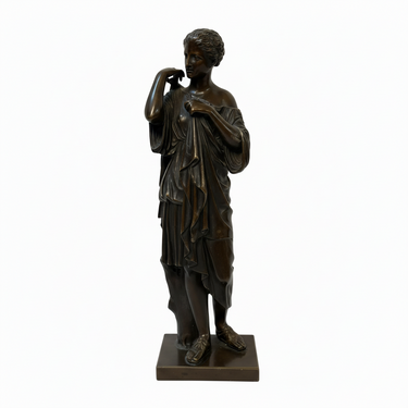 Figura de bronce francesa 'Diana de Gabies' Bucarest Art & Antiques
