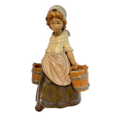 Figura Lladro porcelana gres 'Niña llevando los baldes' Bucarest Art & Antiques