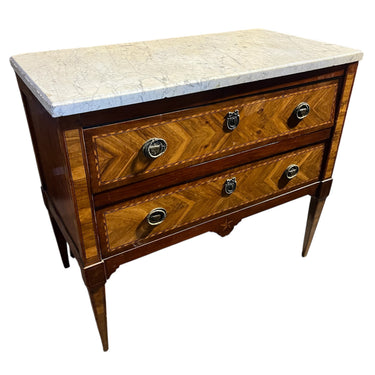 Cómoda francesa estilo transición enchapado y cubierta de mármol blanco Bucarest Art & Antiques