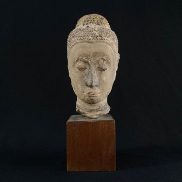 Escultura cabeza tallada en piedra | Bucarest Art Gallery Bucarest Art & Antiques