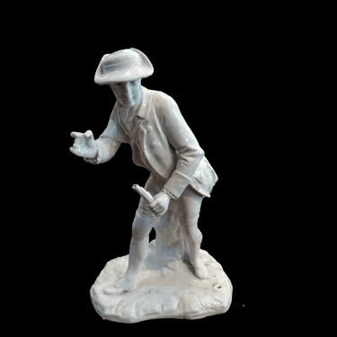 Figura de porcelana Capodimonte hombre caminando con documentos Bucarest Art & Antiques