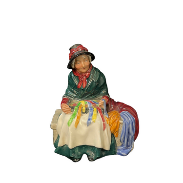 Figura de porcelana Royal Doulton 'Silks and Ribbons' Bucarest Art & Antiques