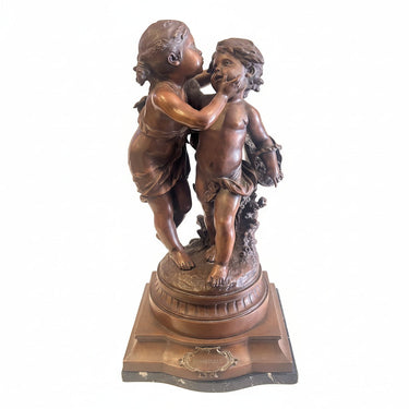 Figura en bronce “Romantiques” siglo xix firmada por Auguste Moreau Bucarest Art & Antiques