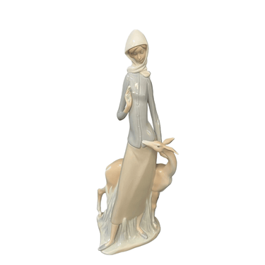 Figura porcelana española Lladró ‘Mujer y ciervo’ Bucarest Art & Antiques