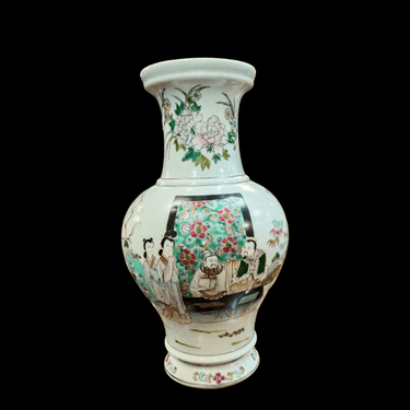 Jarrón chino Qing Kangxi 'Señor y sirvientes' | Bucarest Art Gallery Bucarest Art & Antiques