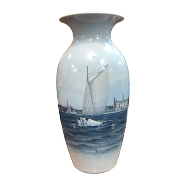 Jarron de porcelana Royal Copenhagen “Embarcación” Bucarest Art & Antiques