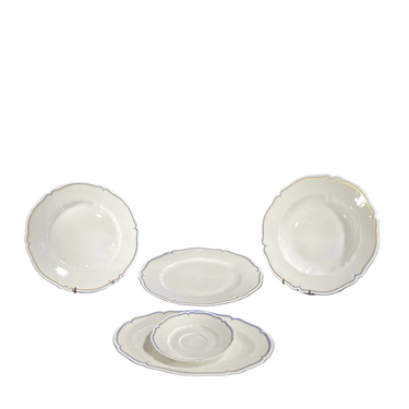 Porcelana francesa blanca Limoges Haviland con borde azul y detalle en oro para 12 personas Bucarest Art & Antiques