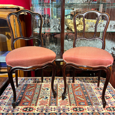 Par de sillas inglesas victorianas tapiz coral