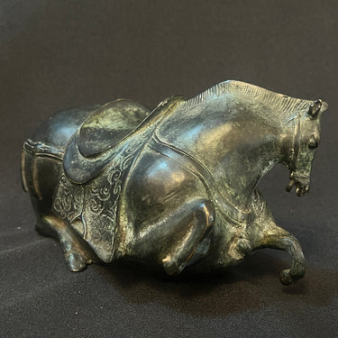 Caballo chino de bronce estilo Han cincelado relieves Bucarest Art & Antiques