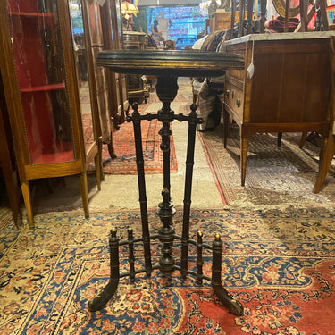 Mesa lateral inglesa chinoiserie principio s.XX
