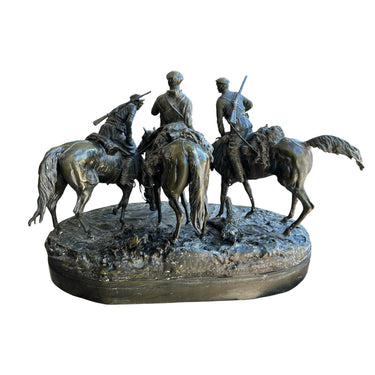 Escultura de bronce 'Grupo de militares cosacos' firmada por Evgeny Alexandrovich Lanceray (1848-1886)