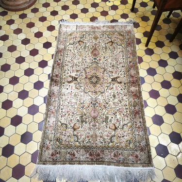 Alfombra Pakistaní seda y lana  tonos amarillos y rosas 90X140 Bucarest Art & Antiques