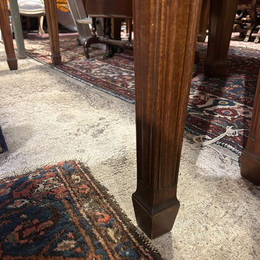 Amoblado estilo inglés Hepplwhite caoba rubia satinada comedor y arrimo Colección Exclusiva