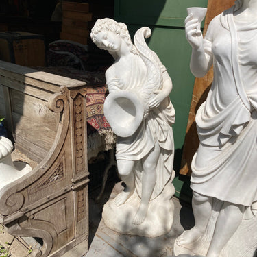 Escultura de mármol - Mujer con cuerno de la abundancia | Bucarest Art Gallery Bucarest Art & Antiques