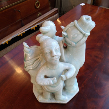 Figura china en celadón gemelos y caballo Bucarest Art & Antiques