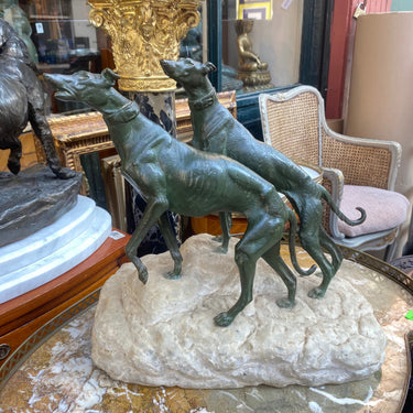 Figura de bronce 'Par de galgos' firmado Prosper Lecourtier (1855-1924) Bucarest Art & Antiques