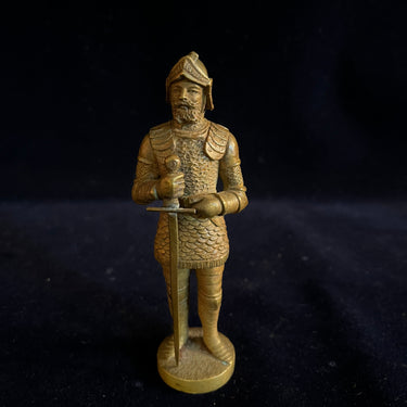 Figura francesa bronce caballero armadura de malla Bucarest Art & Antiques