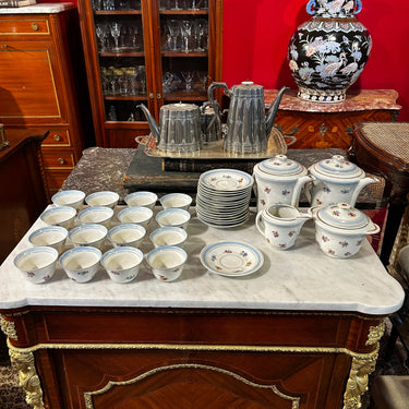 Juego de Té Porcelana Ocho personas Limoges sin marca (PdF) | Bucarest Art Gallery Bucarest Art & Antiques